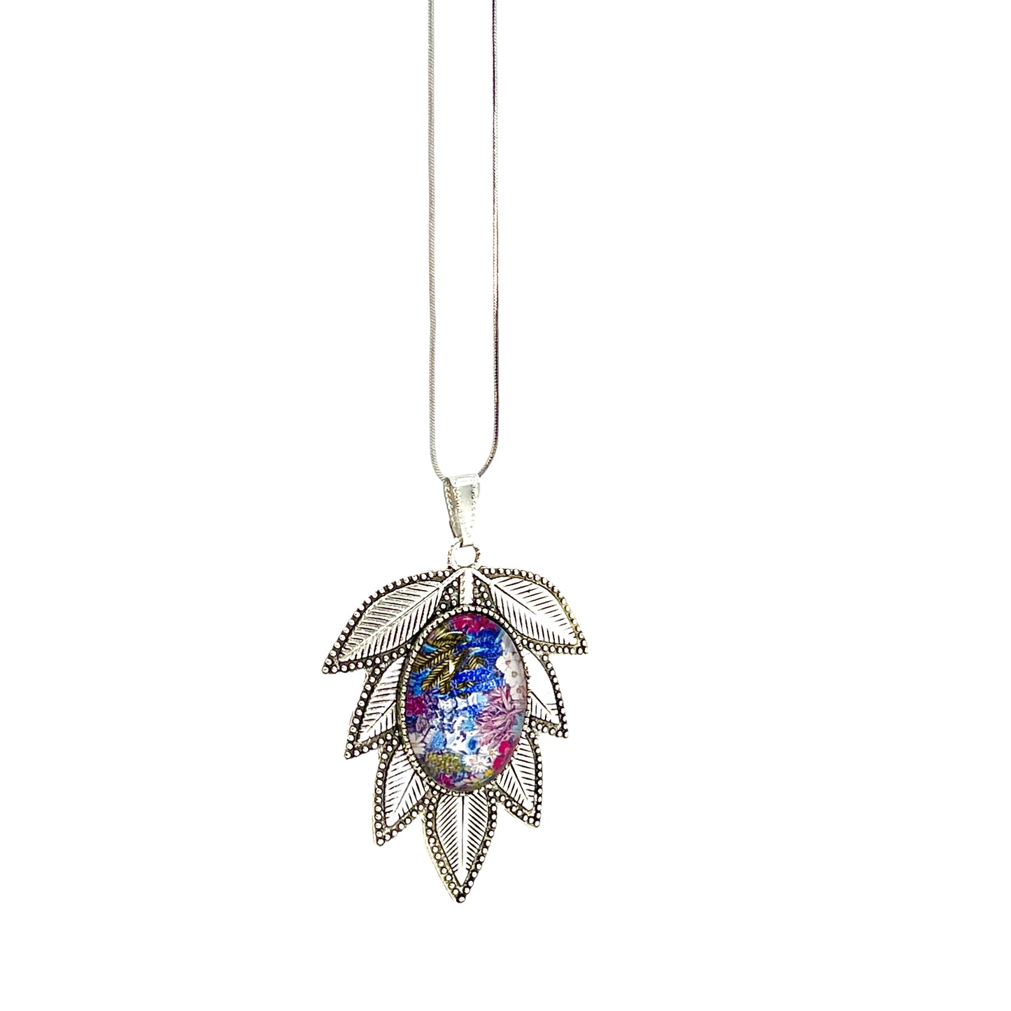 Leafy Confetti Flower Necklace