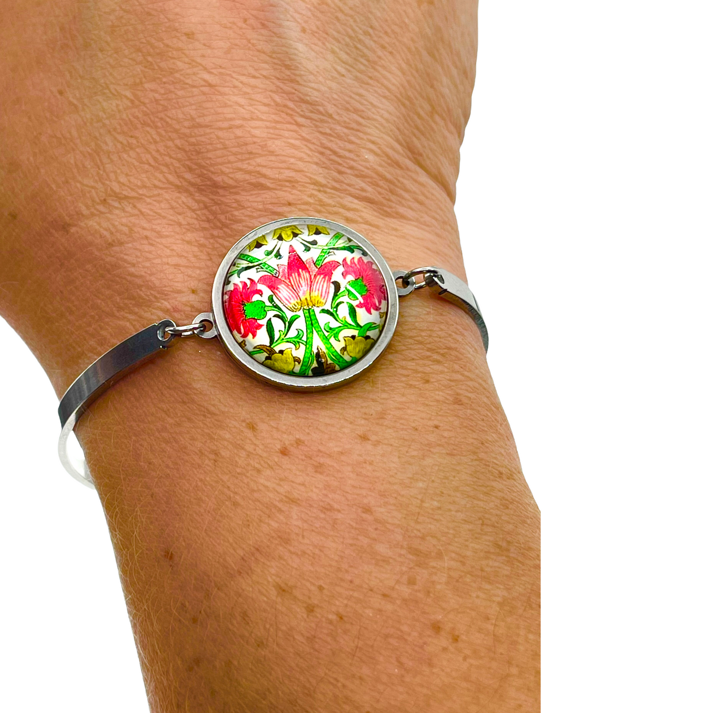 Twinkling Tulip Slider Bead Bracelet