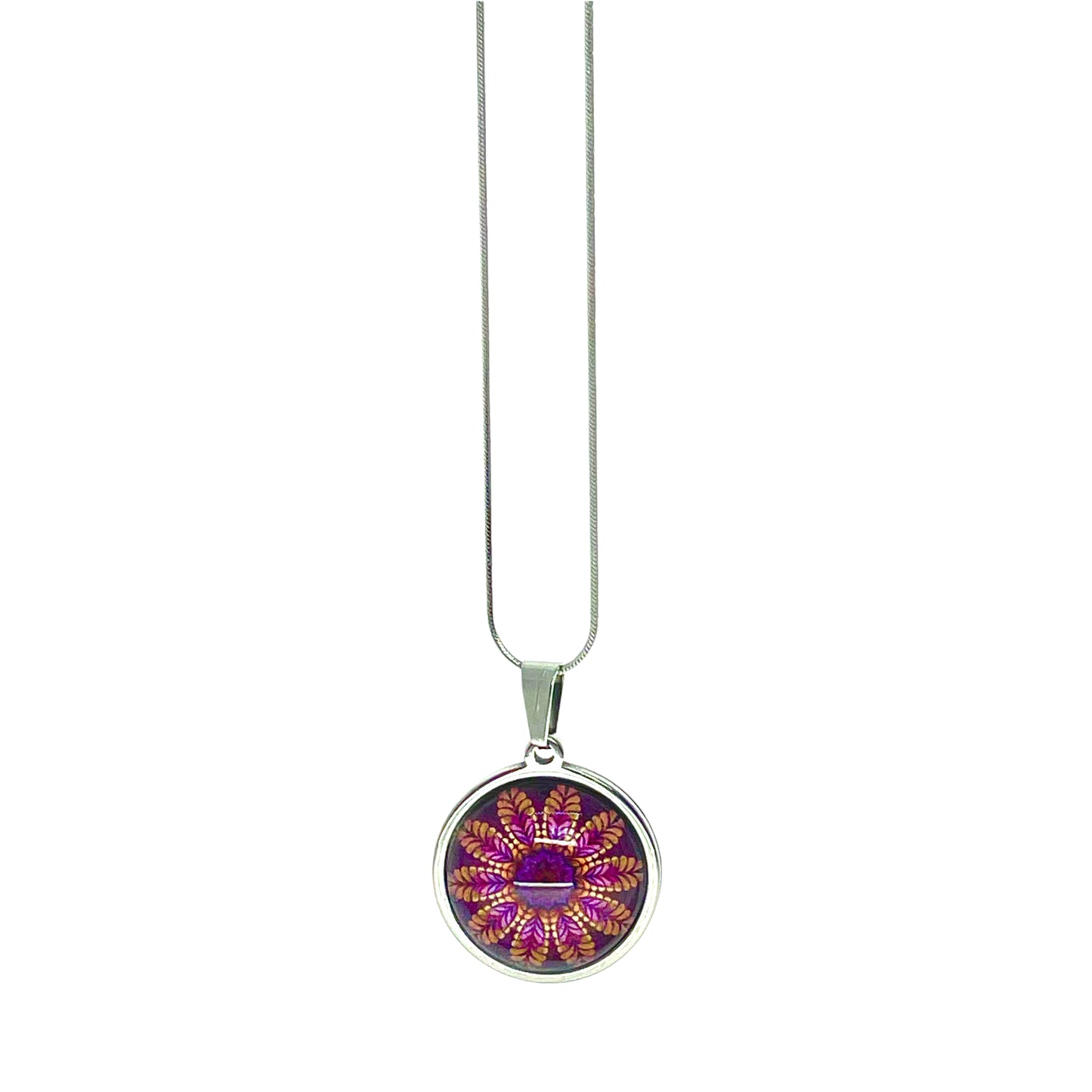 Magenta Daisy Small Round Necklace